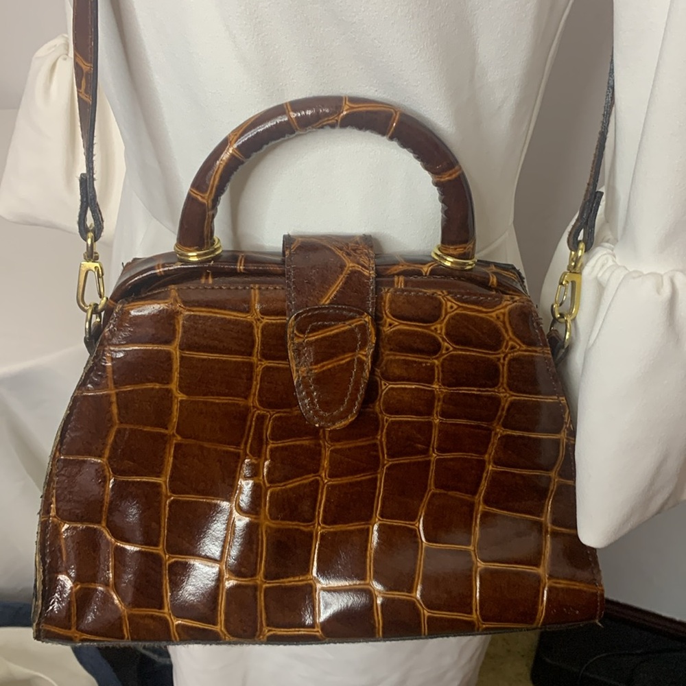 Sereta Vintage Brown Crossbody Bag Embossed pattern MCB5935